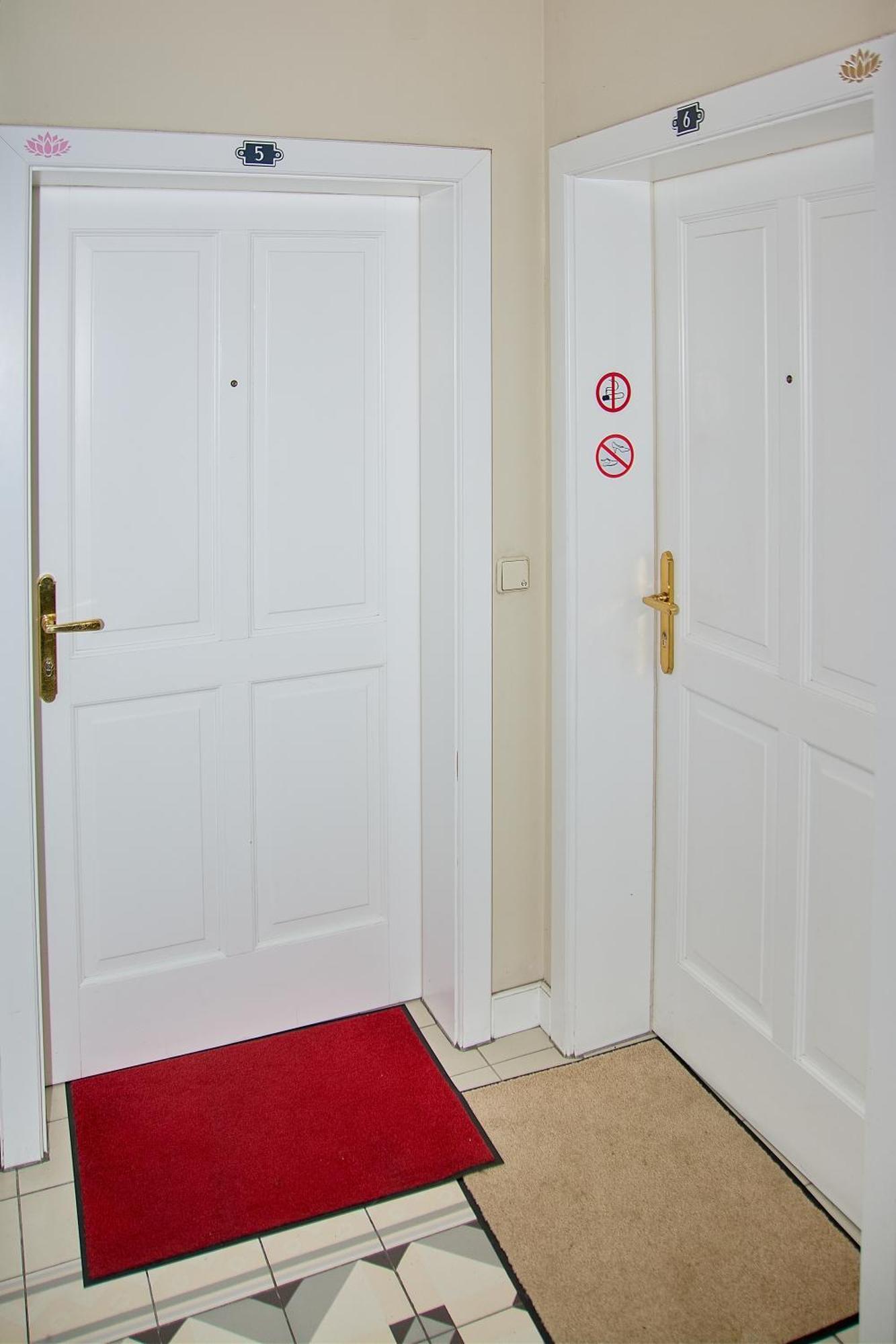 Pink Lotus Apartment Wien Exterior foto